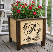 06/17/2026 6 pm Cedar Planter Box